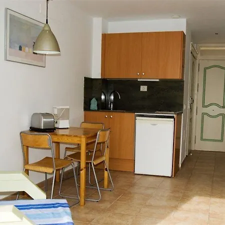 Karina מלון פלאייה דל אינגלז